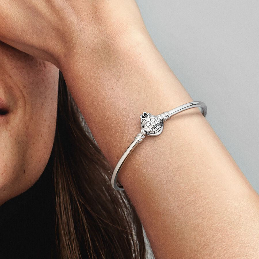 Disney x Pandora Alice in Wonderland Cheshire Cat Clasp Pandora Moments Bangle